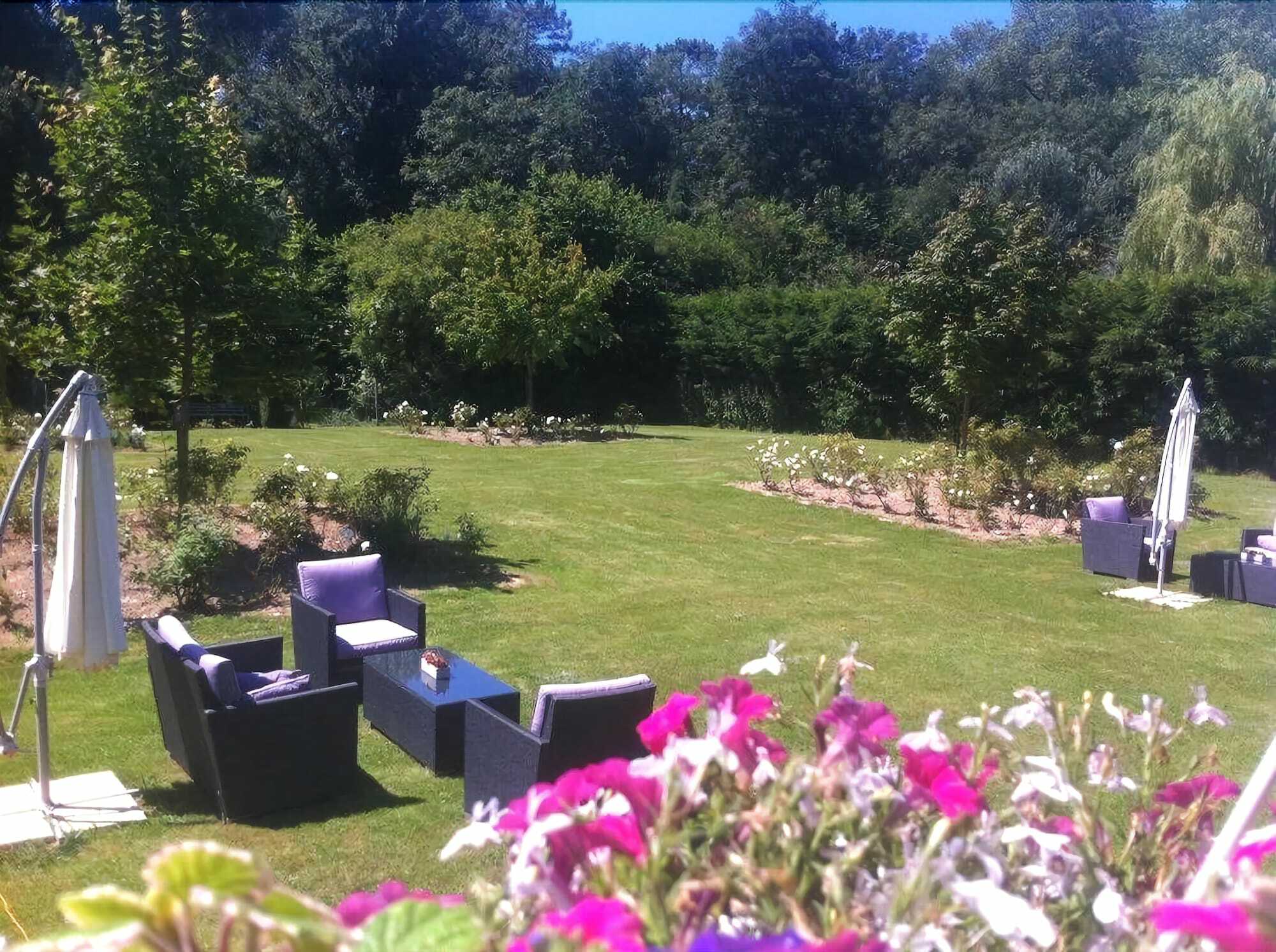 Les Jardins D'Ulysse, The Originals Relais Hotel Cucq Bagian luar foto